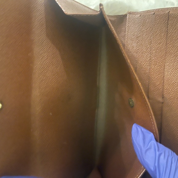 Authentic Louis Vuitton Monogram - Picture 12 of 16